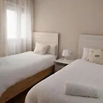 Lägenhet 2 Bedroom And Parking