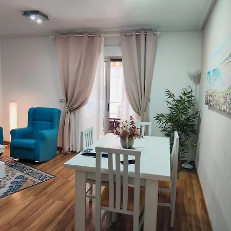 2 Bedroom And Parking Lägenhet *